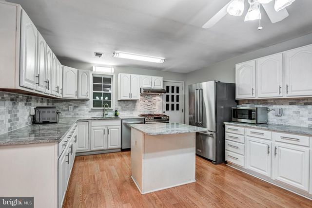 8909 HILL PL, Manassas, VA 20110