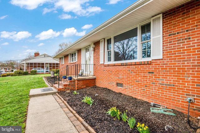 8909 HILL PL, Manassas, VA 20110