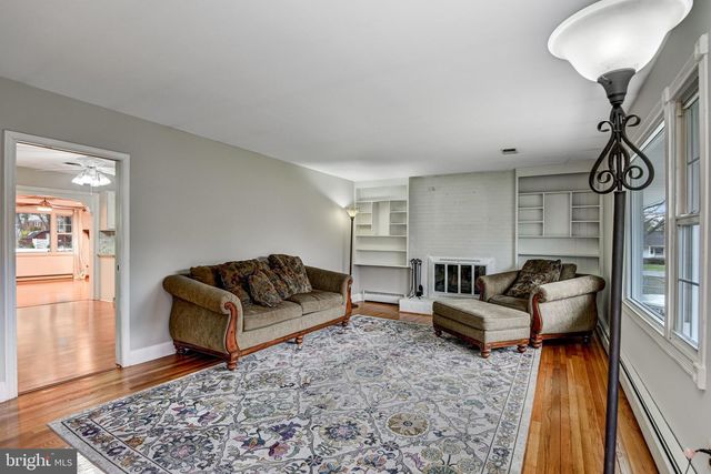 8909 HILL PL, Manassas, VA 20110