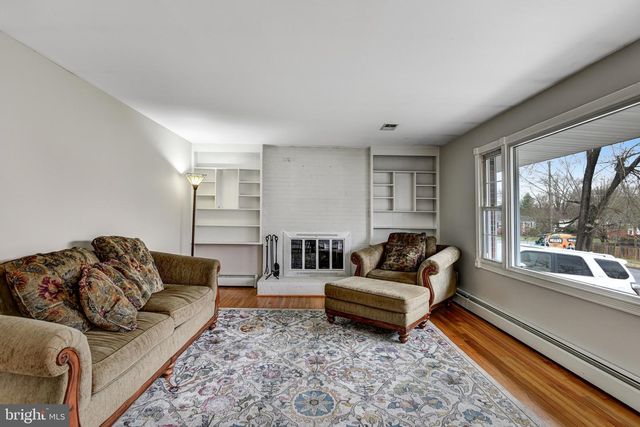 8909 HILL PL, Manassas, VA 20110