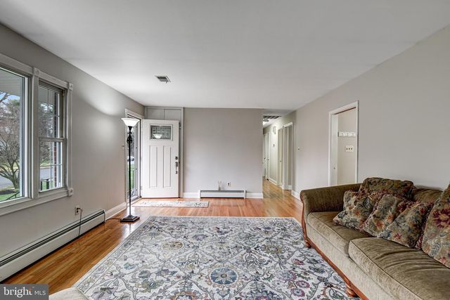 8909 HILL PL, Manassas, VA 20110