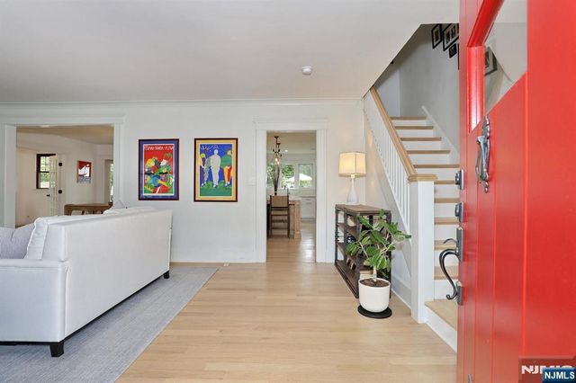 425 Wastena Terrace, Ridgewood, NJ 07450