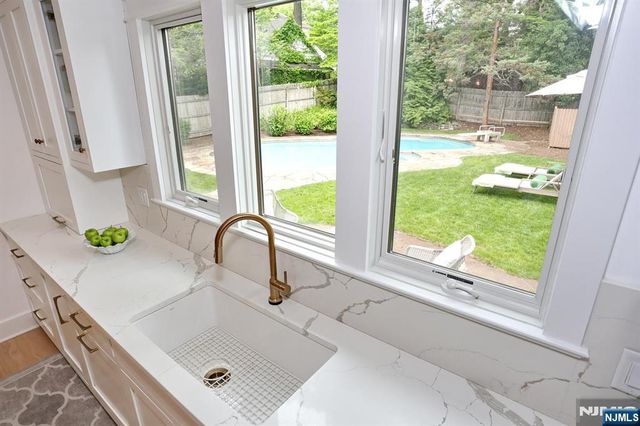 425 Wastena Terrace, Ridgewood, NJ 07450