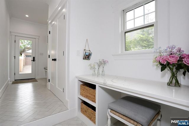 425 Wastena Terrace, Ridgewood, NJ 07450
