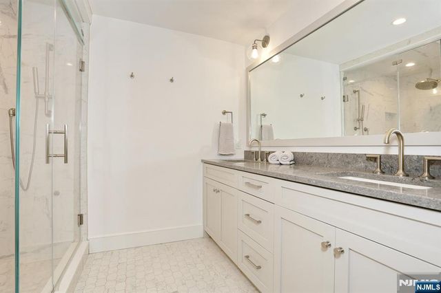 425 Wastena Terrace, Ridgewood, NJ 07450