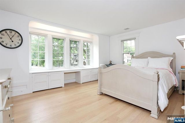 425 Wastena Terrace, Ridgewood, NJ 07450