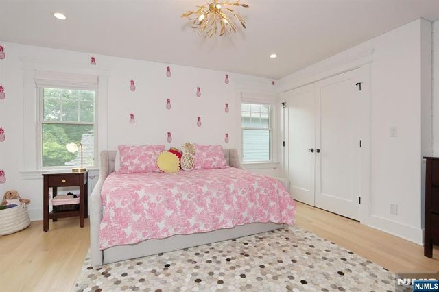 425 Wastena Terrace, Ridgewood, NJ 07450