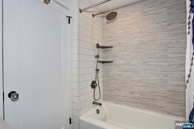 425 Wastena Terrace, Ridgewood, NJ 07450