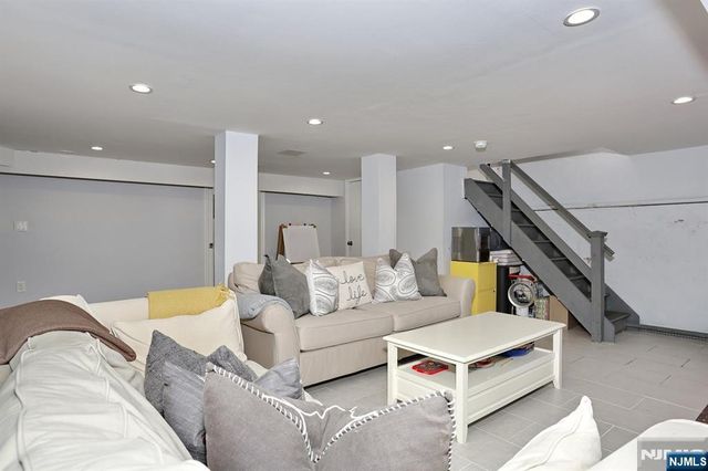 425 Wastena Terrace, Ridgewood, NJ 07450
