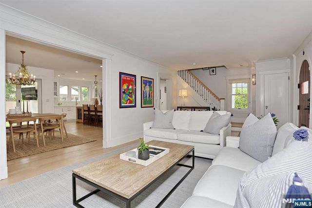 425 Wastena Terrace, Ridgewood, NJ 07450