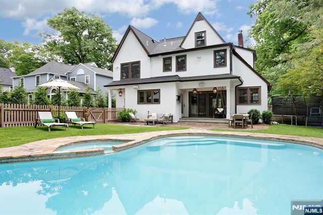 425 Wastena Terrace, Ridgewood, NJ 07450