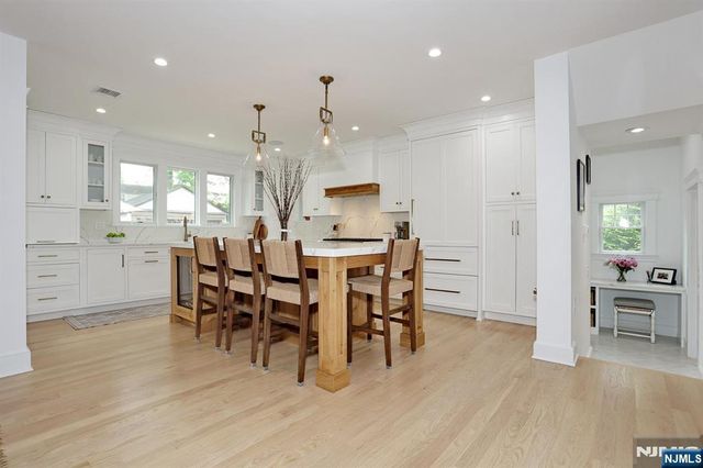 425 Wastena Terrace, Ridgewood, NJ 07450