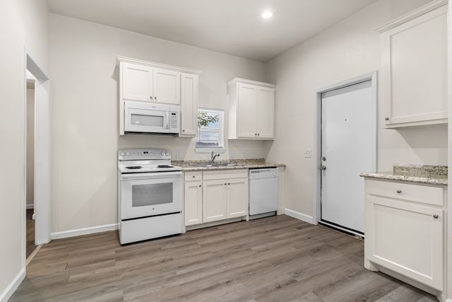 2406 Ross Avenue, Fort Worth, TX 76164