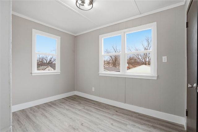 1338 Hinkley Avenue NW, Cedar Rapids, IA 52405