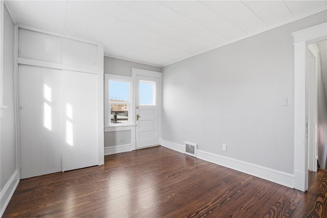 1338 Hinkley Avenue NW, Cedar Rapids, IA 52405