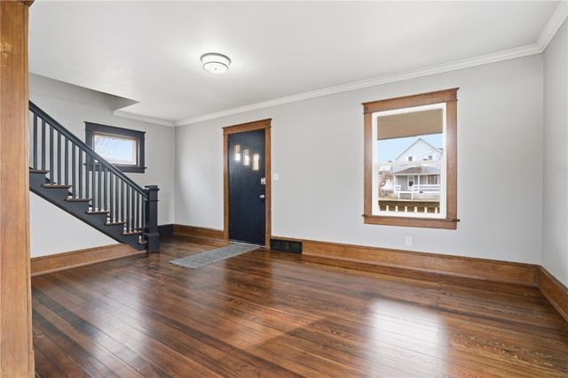 1338 Hinkley Avenue NW, Cedar Rapids, IA 52405