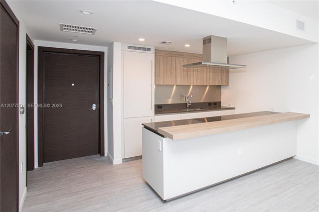 1000 Brickell Plaza 2610, Miami, FL 33131