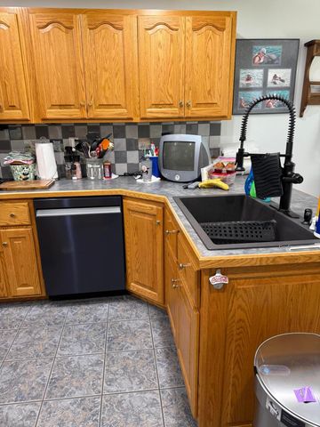 1305 Bald Hill Road, Zanesville, OH 43701