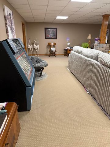 1305 Bald Hill Road, Zanesville, OH 43701