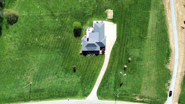 1305 Bald Hill Road, Zanesville, OH 43701