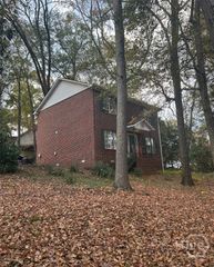 215 Hodgson Drive, Athens, GA 30606