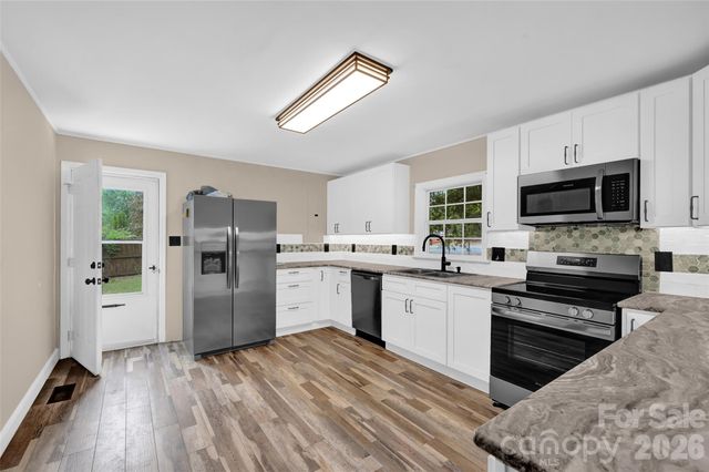 4507 US Highway 64 Highway W, Mocksville, NC 27028