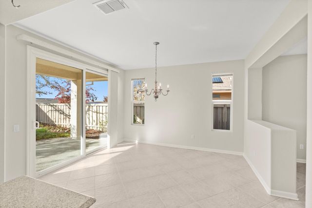 320 Snapdragon Ln, Lincoln, CA 95648