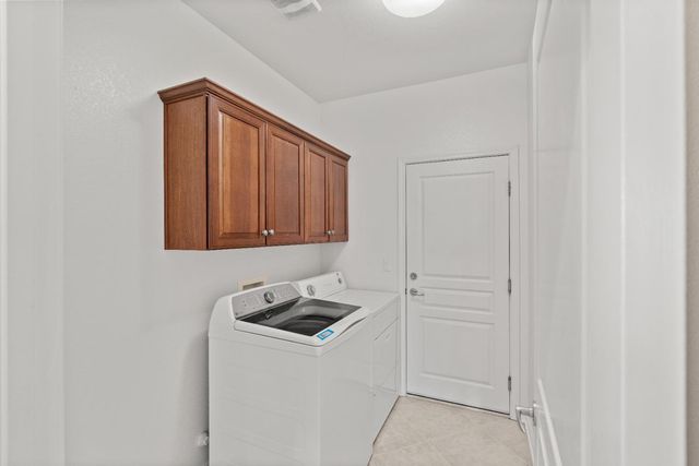 320 Snapdragon Ln, Lincoln, CA 95648