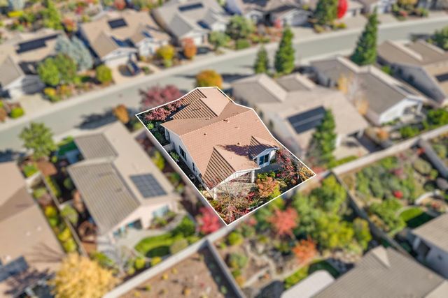 320 Snapdragon Ln, Lincoln, CA 95648