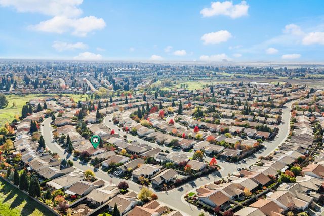 320 Snapdragon Ln, Lincoln, CA 95648