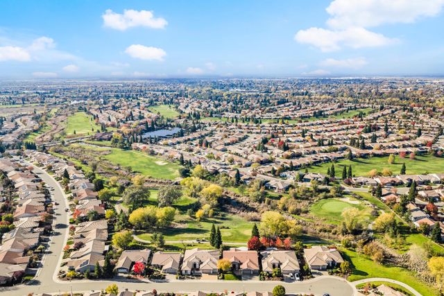 320 Snapdragon Ln, Lincoln, CA 95648