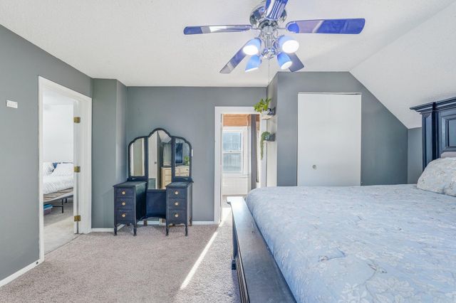 857 Rose Avenue E, Saint Paul, MN 55106