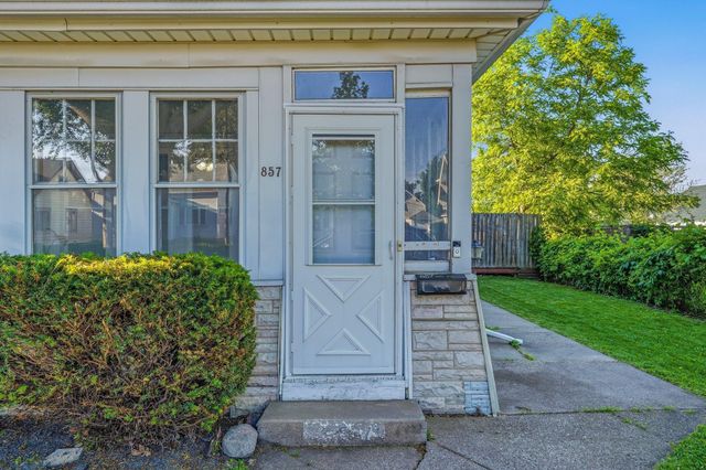 857 Rose Avenue E, Saint Paul, MN 55106
