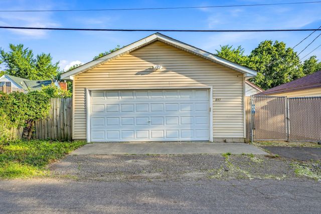 857 Rose Avenue E, Saint Paul, MN 55106