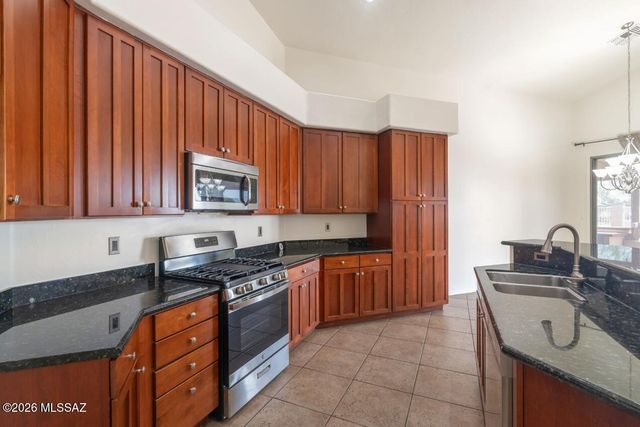 14024 E Fairway Bluff Court, Vail, AZ 85641