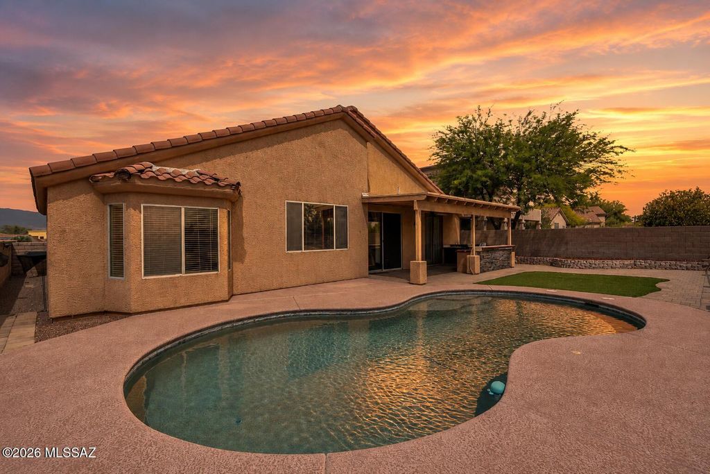 14024 E Fairway Bluff Court, Vail, AZ 85641