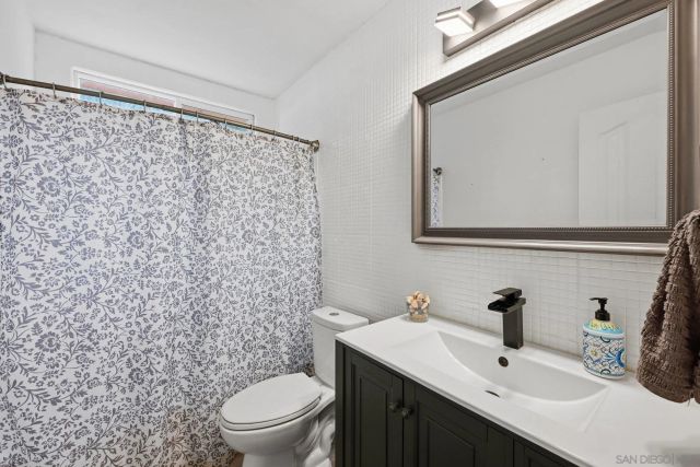 1920 Mclees Ct, Escondido, CA 92026
