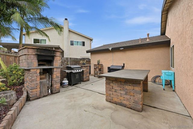 1920 Mclees Ct, Escondido, CA 92026
