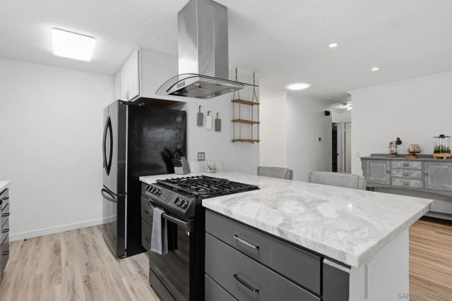 1920 Mclees Ct, Escondido, CA 92026
