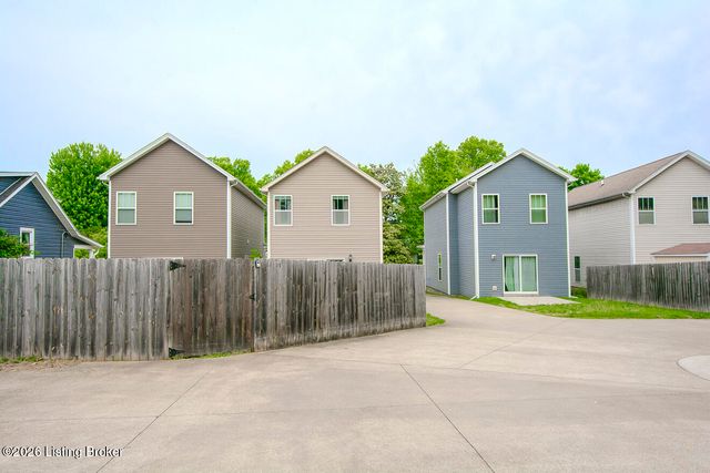 2932 Cleveland Blvd, Louisville, KY 40206