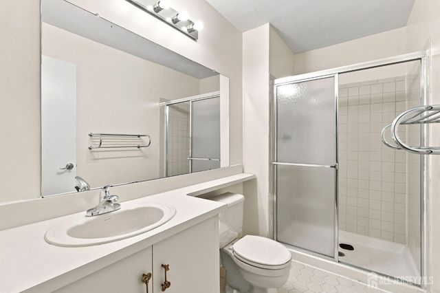 407 Lancaster Court 2F, Piscataway, NJ 08854