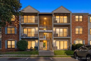 407 Lancaster Court 2F, Piscataway, NJ 08854