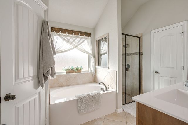 8005 Canyon Ridge Drive, Godley, TX 76044