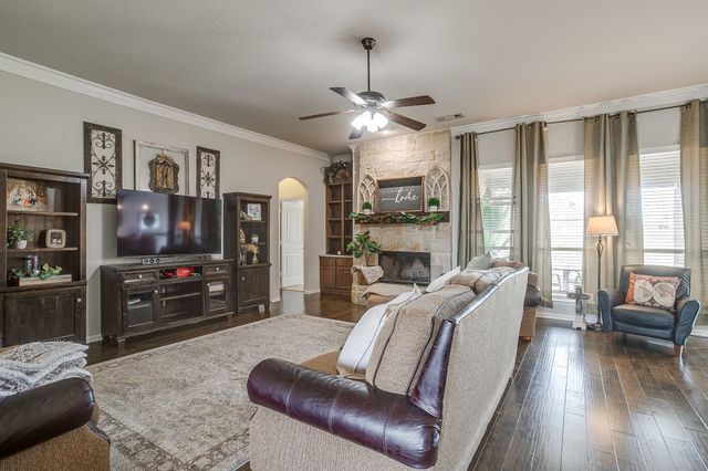 8005 Canyon Ridge Drive, Godley, TX 76044