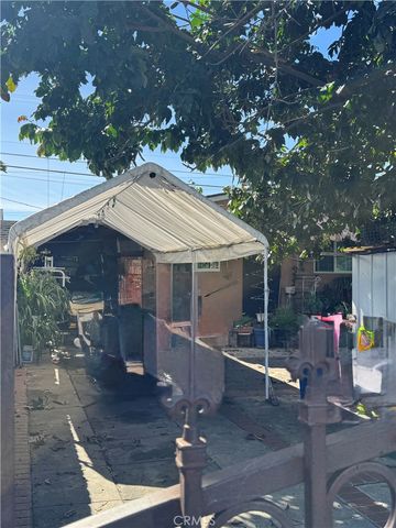 1140 W 66th, Los Angeles, CA 90044