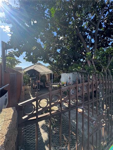 1140 W 66th, Los Angeles, CA 90044