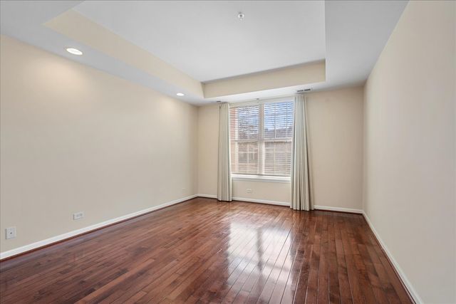 989 Enfield Drive, Northbrook, IL 60062