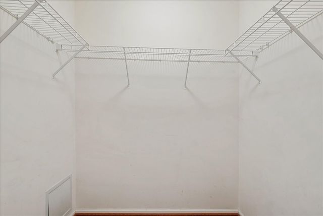 989 Enfield Drive, Northbrook, IL 60062