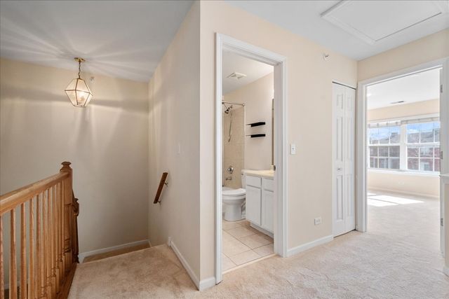 989 Enfield Drive, Northbrook, IL 60062