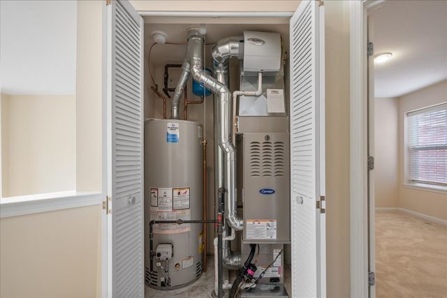 989 Enfield Drive, Northbrook, IL 60062